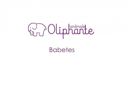 Todos os babetes são em tecido 100% algodão e forrados com tecido turco impermeável para maior conforto do bebé.  Escolha o modelo a cor e o tecido, nós fazemos!!!